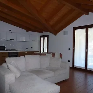Apartment Casa Marck, Maccagno